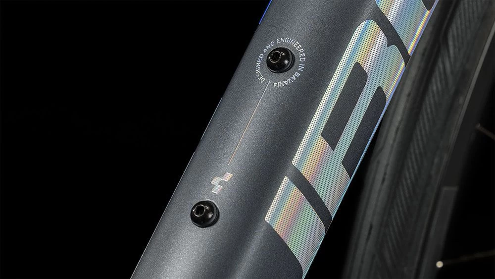 Cube Axial WS Race Metalblack´n´rainbow Women's Road Bike | Bike-Discount 3 Cube Axial WS Race Metalblack´n´rainbow Women's Road Bike | Bike-Discount - Image 3